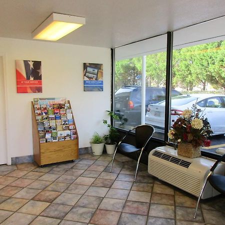 Motel 6 Huntsville - Madison Bagian luar foto
