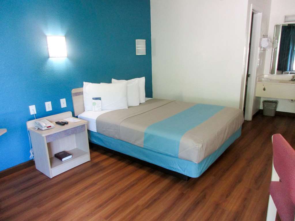 Motel 6 Huntsville - Madison Ruang foto